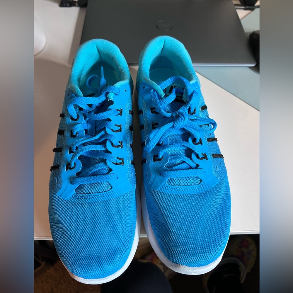 Nike blue athletic shoe - Picture 3 of 6